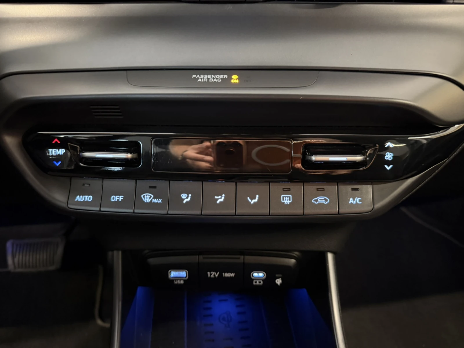 Hyundai I20 EXCLUSIVE, снимка 14 - Автомобили и джипове - 54312744