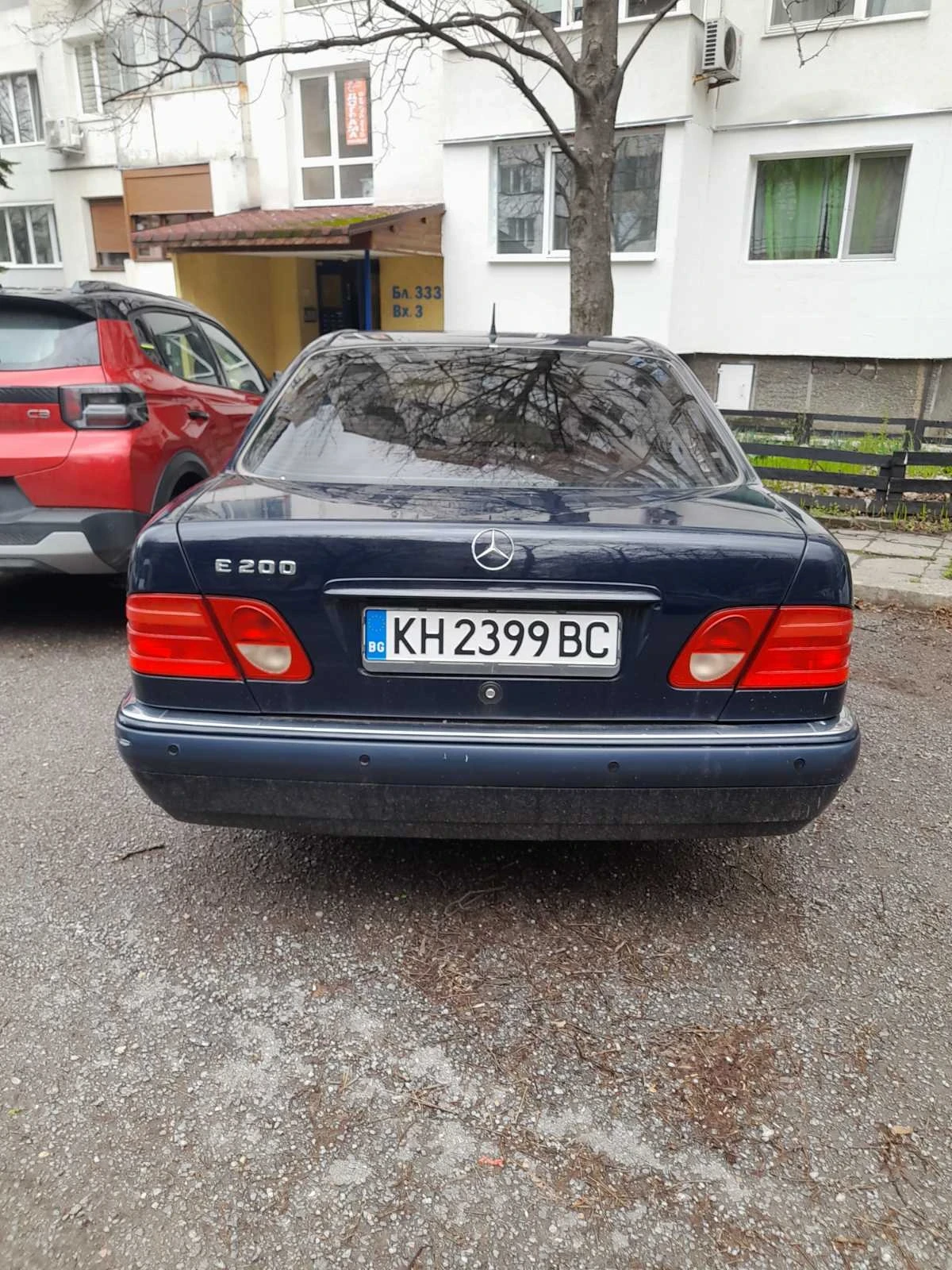 Mercedes-Benz E 200, снимка 2 - Автомобили и джипове - 54415936