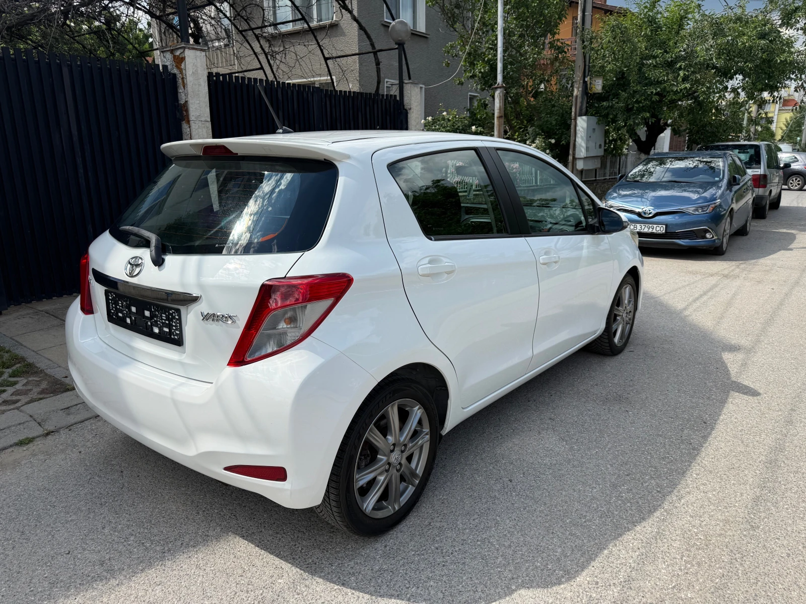 Toyota Yaris AVTOMAT 1.4D4D, снимка 4 - Автомобили и джипове - 54768349