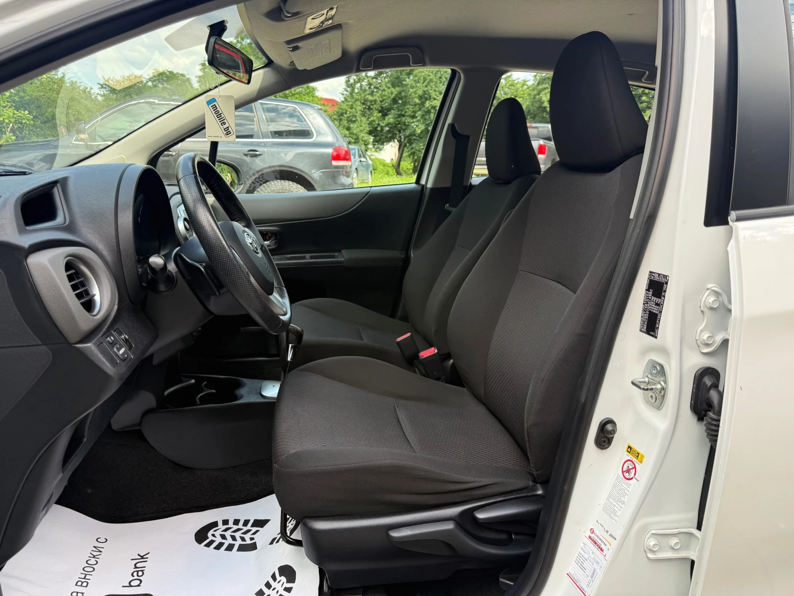 Toyota Yaris AVTOMAT 1.4D4D, снимка 7 - Автомобили и джипове - 54768349
