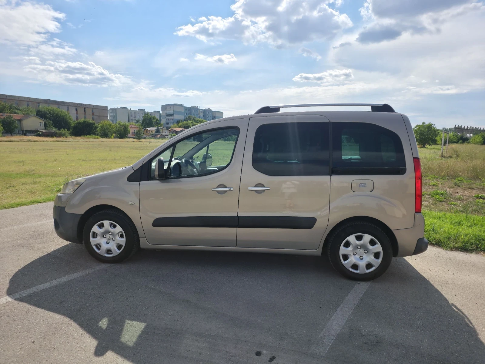 Peugeot 207, снимка 5 - Автомобили и джипове - 55224071