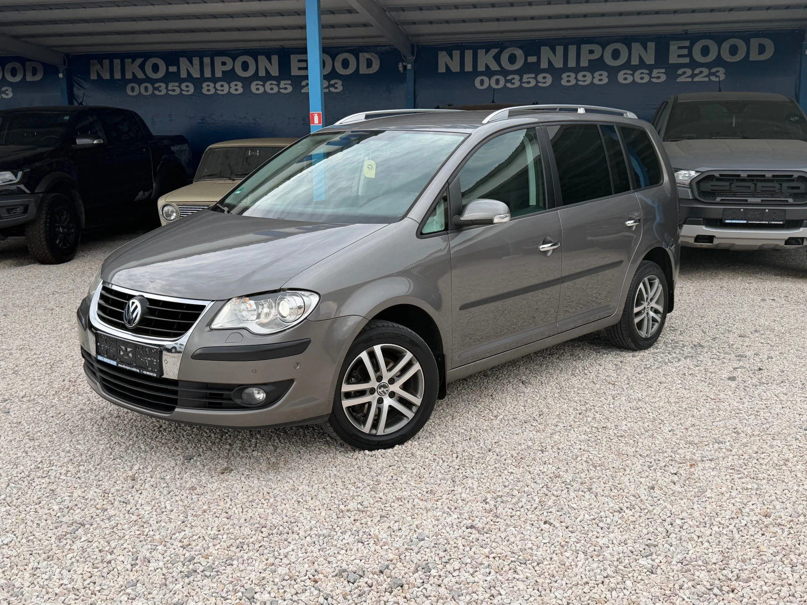 VW Touran 1.9/Автомат, снимка 2 - Автомобили и джипове - 55337166