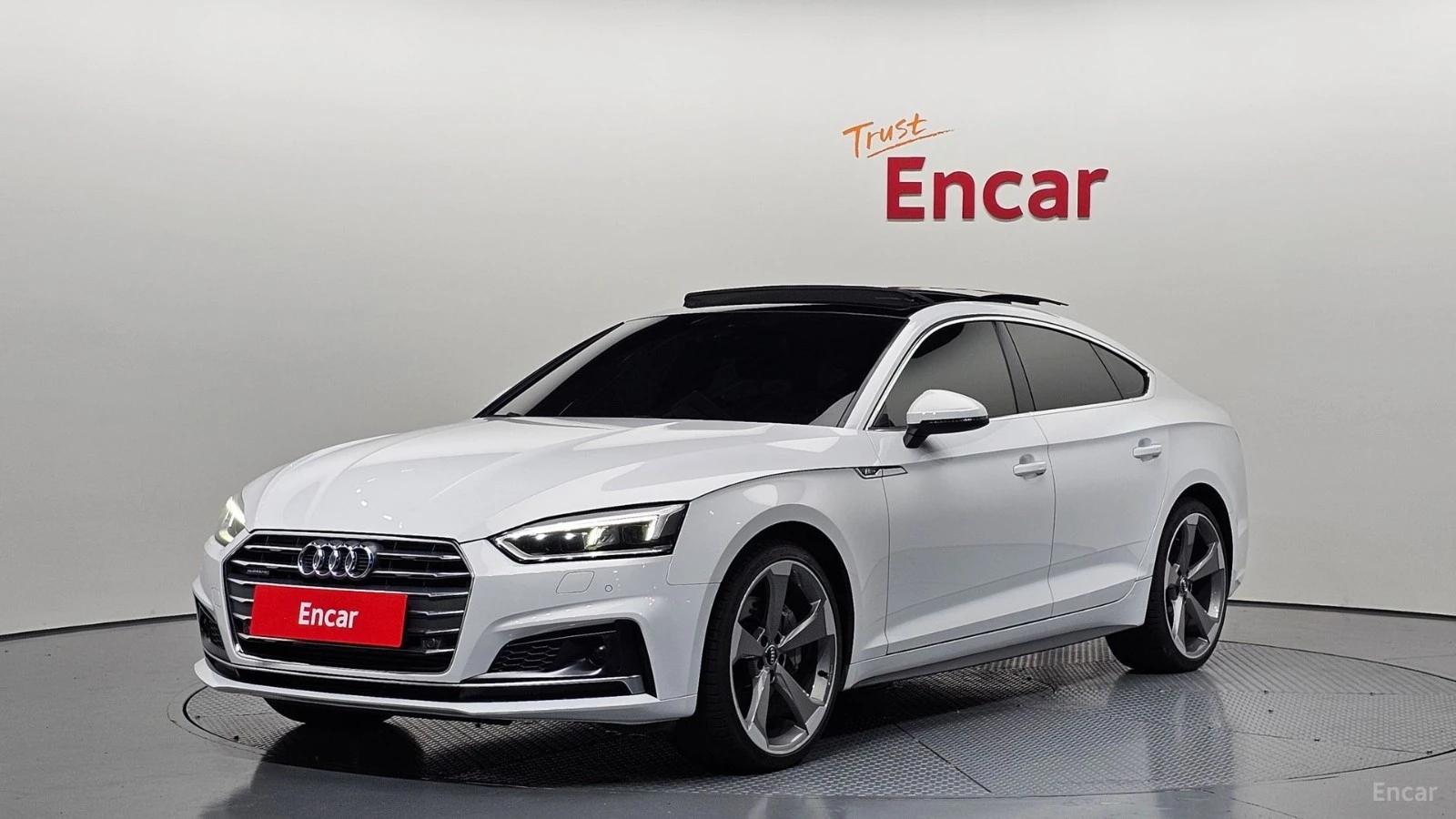 Audi A5 * Quattro* ПАНО* KEYLESS* Camera* ПОДГРЕВ* 