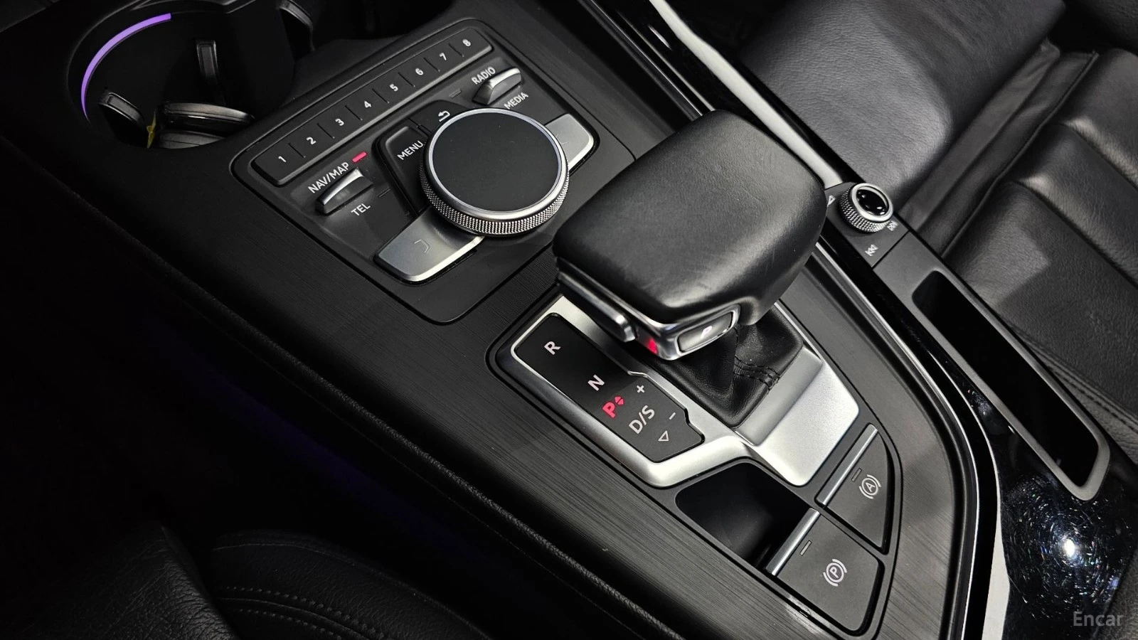 Audi A5 * Quattro* ПАНО* KEYLESS* Camera* ПОДГРЕВ* , снимка 9 - Автомобили и джипове - 55585783