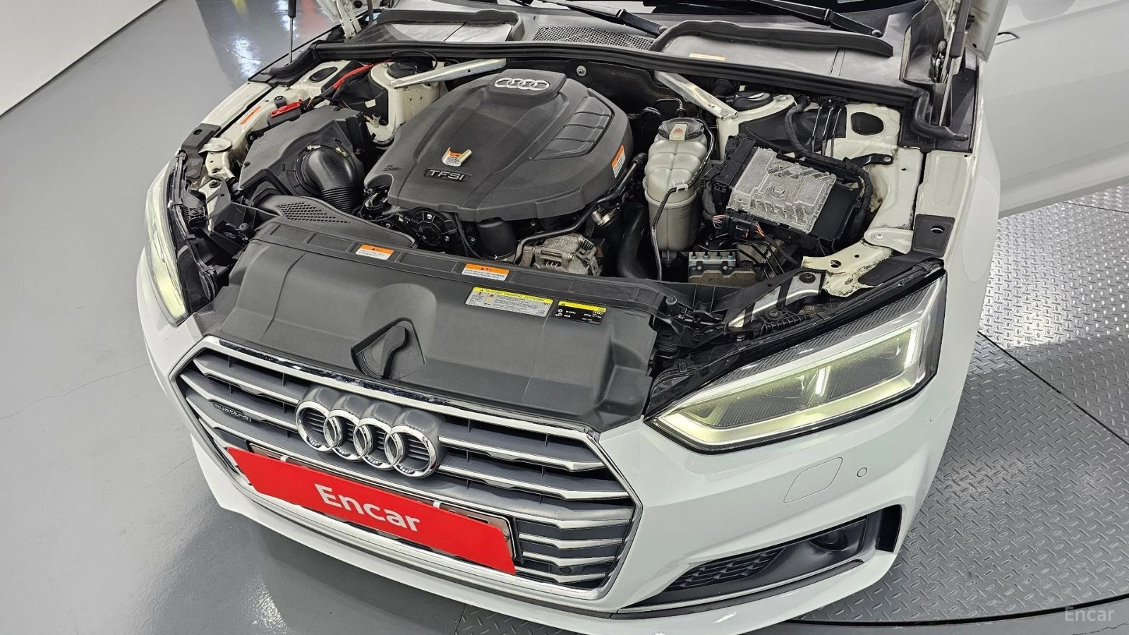 Audi A5 * Quattro* ПАНО* KEYLESS* Camera* ПОДГРЕВ* , снимка 6 - Автомобили и джипове - 55585783