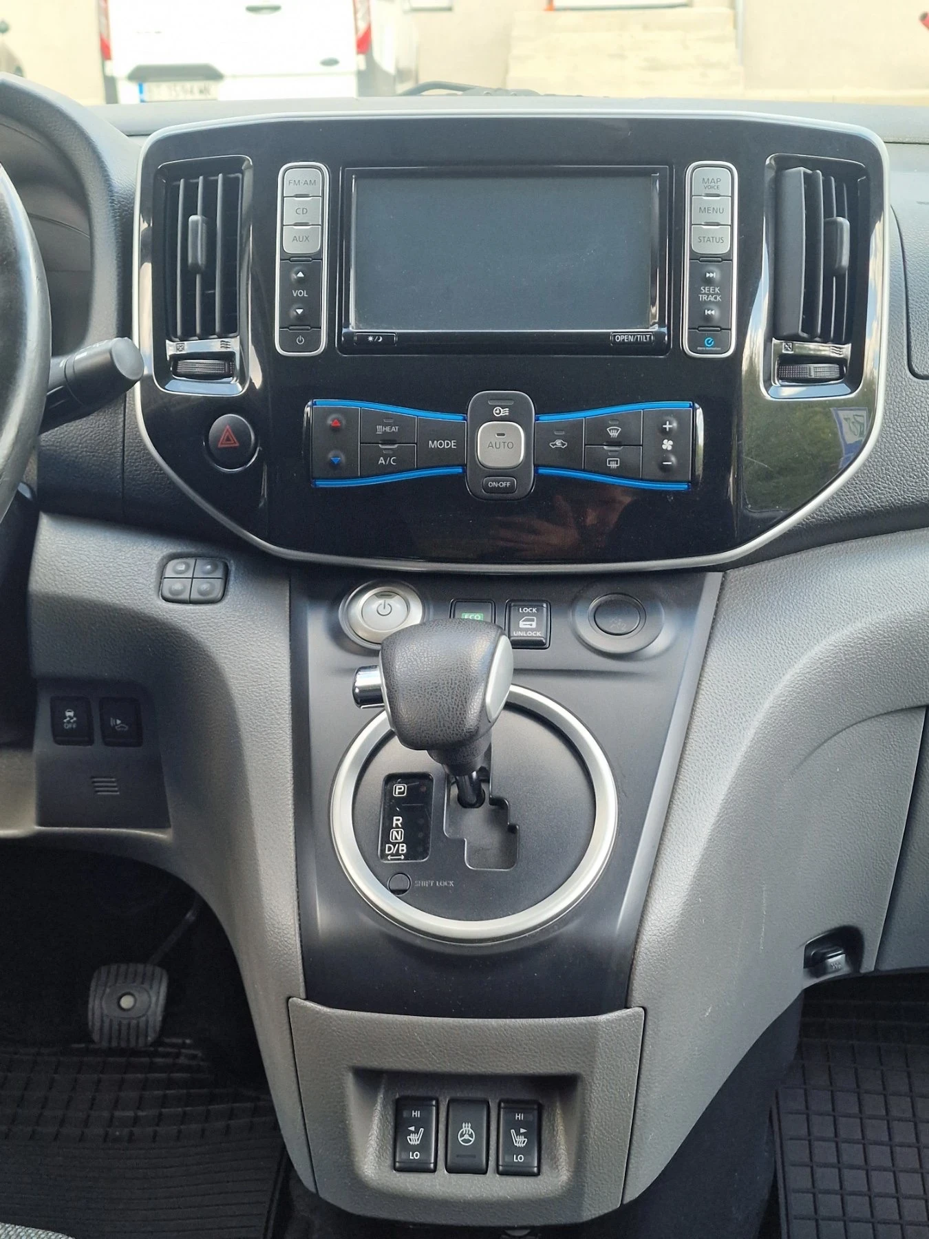 Nissan e-NV200 6+ 1 , ЕЛЕКТРИЧЕСКИ, снимка 15 - Автомобили и джипове - 56130785