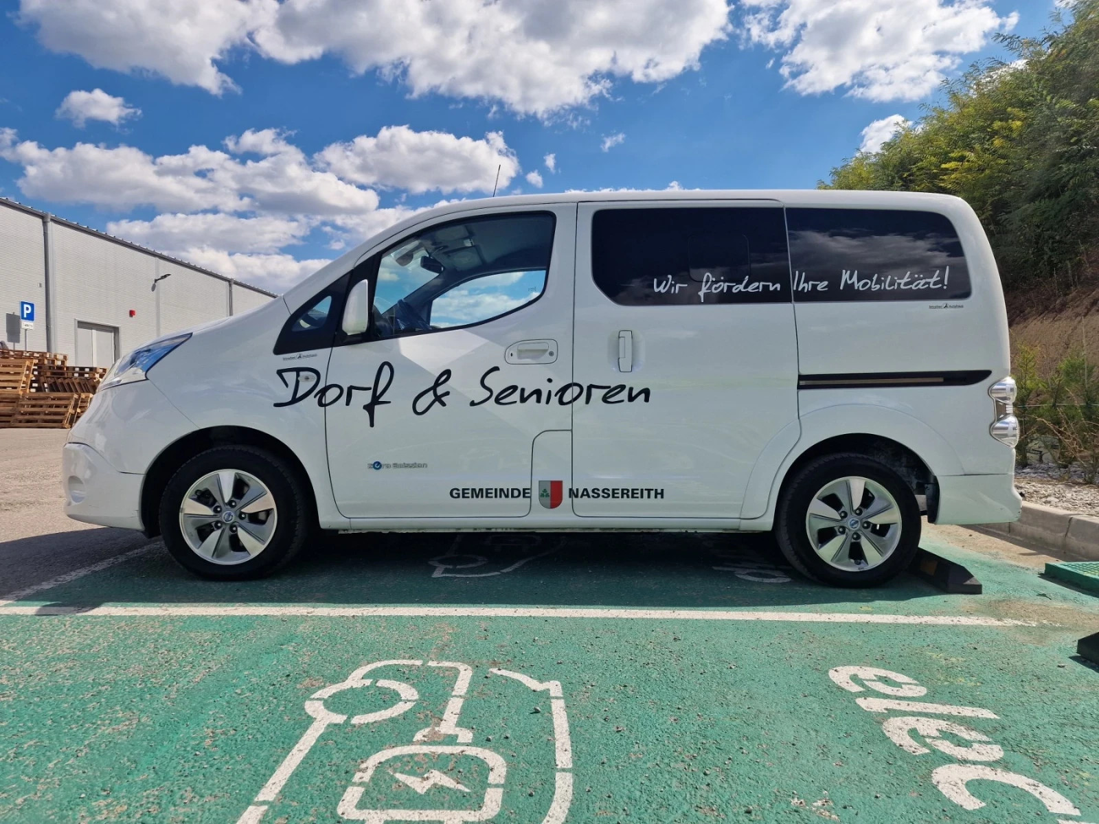 Nissan e-NV200 6+ 1 , ЕЛЕКТРИЧЕСКИ, снимка 4 - Автомобили и джипове - 56130785