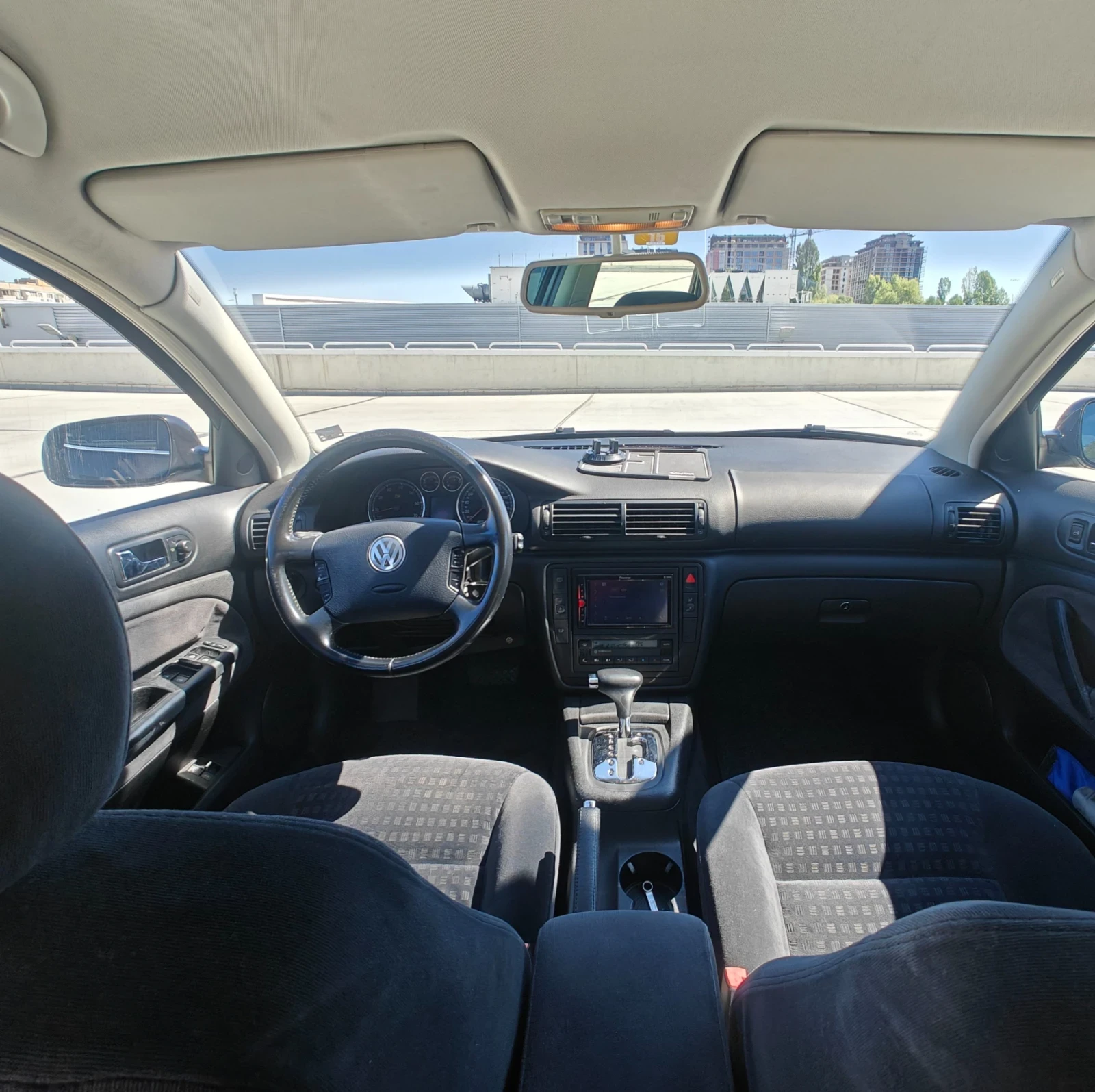VW Passat B5.5 1.8T Газ/Бензин Автоматик , снимка 5 - Автомобили и джипове - 56313674