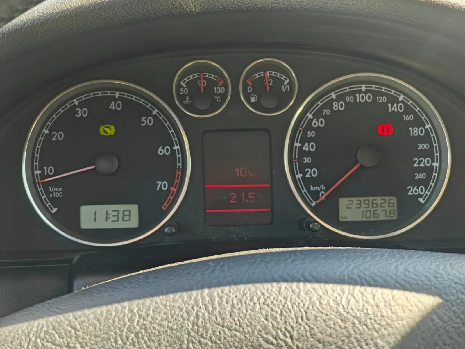 VW Passat B5.5 1.8T Газ/Бензин Автоматик , снимка 7 - Автомобили и джипове - 56313674