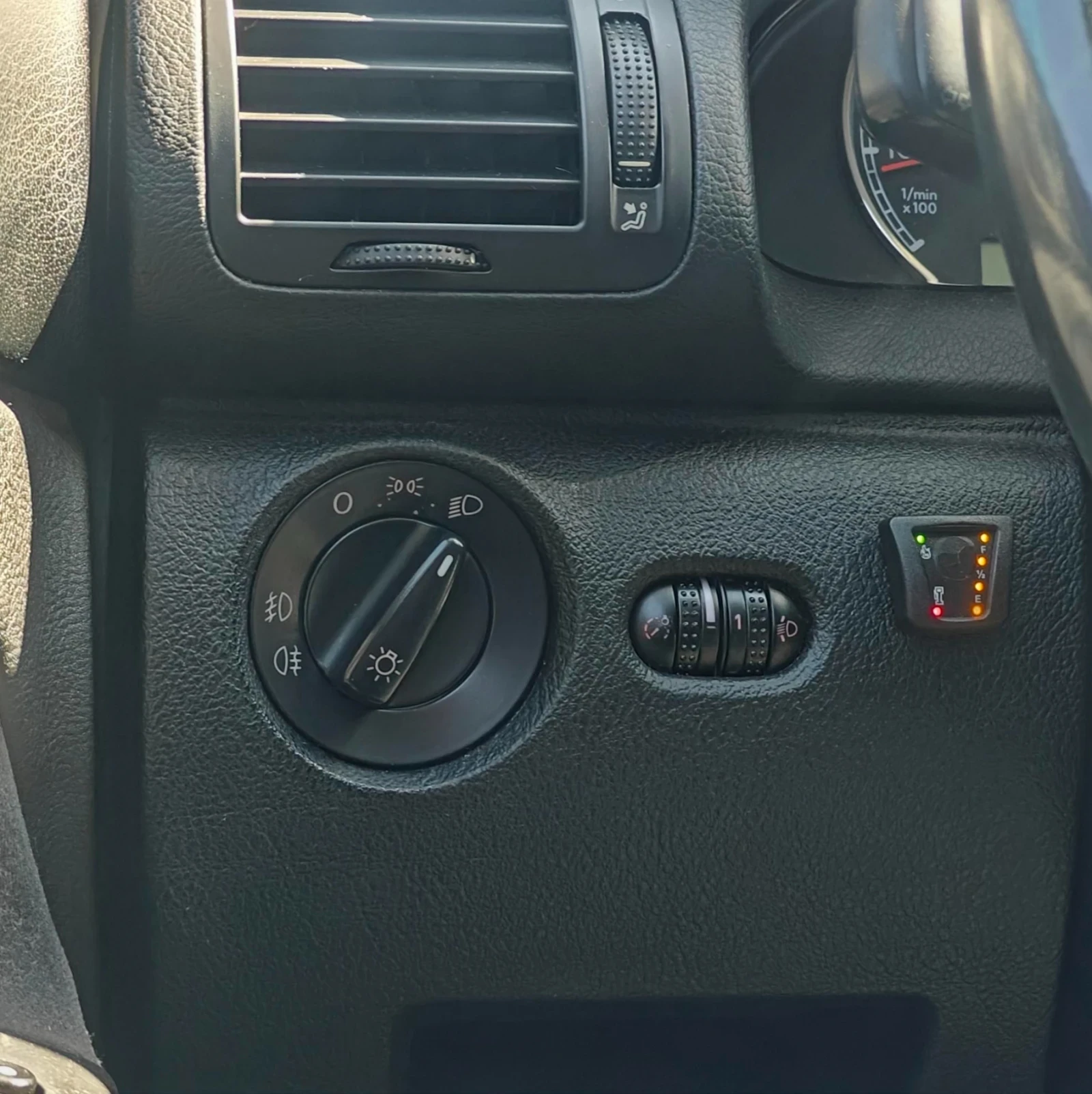 VW Passat B5.5 1.8T Газ/Бензин Автоматик , снимка 8 - Автомобили и джипове - 56313674