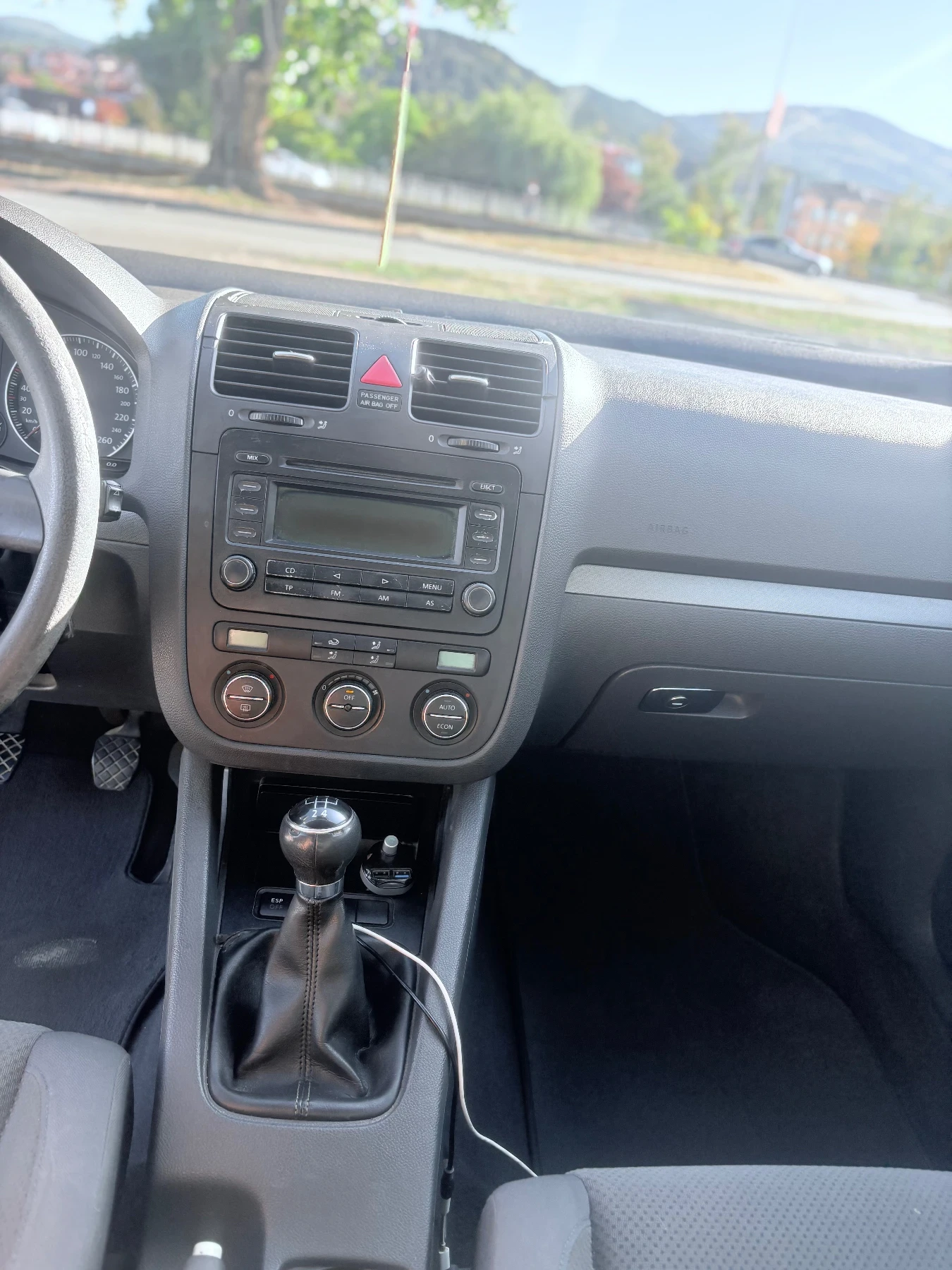 VW Golf V, снимка 9 - Автомобили и джипове - 56369558