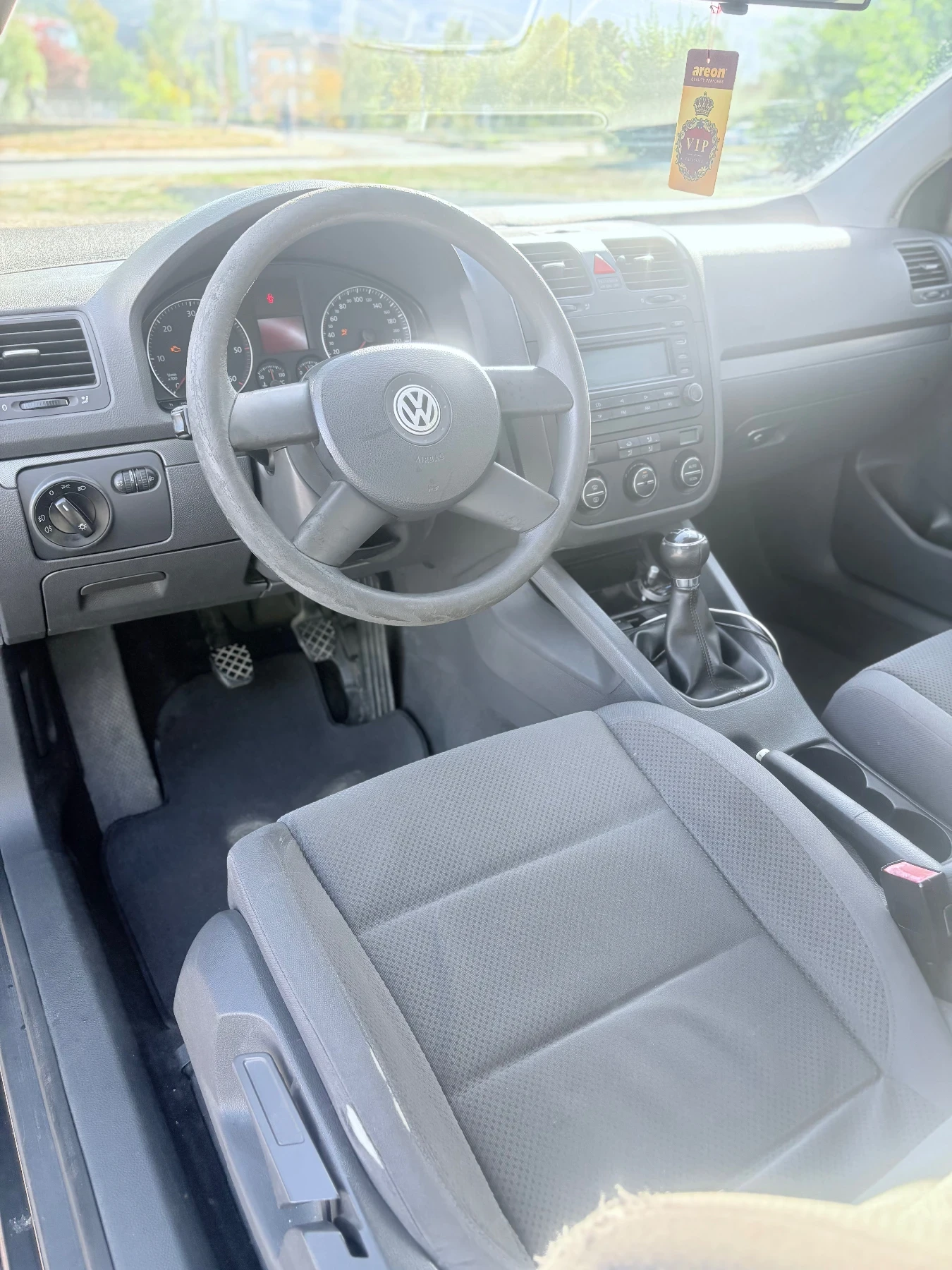 VW Golf V, снимка 7 - Автомобили и джипове - 56369558