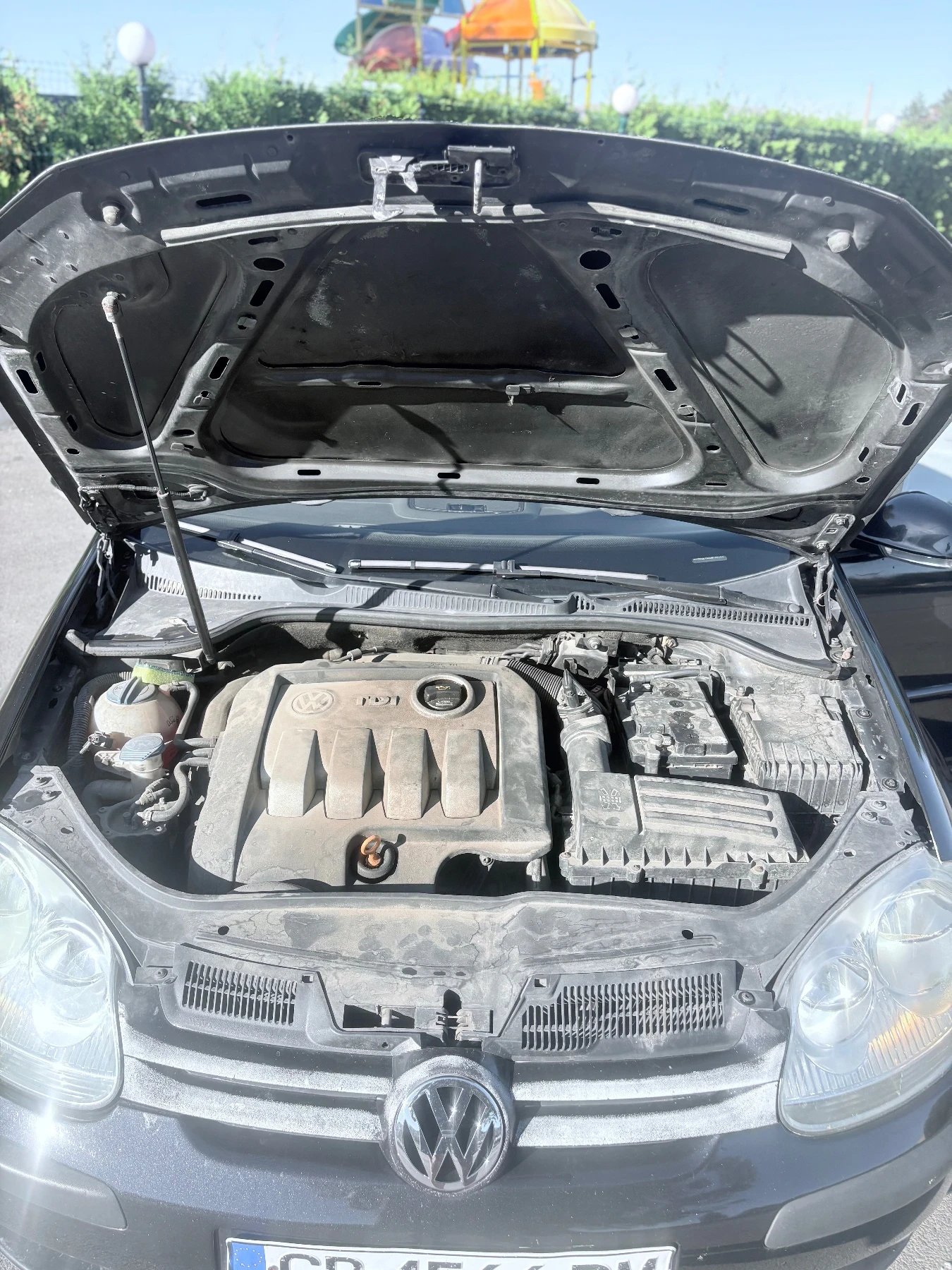VW Golf V, снимка 13 - Автомобили и джипове - 56369558