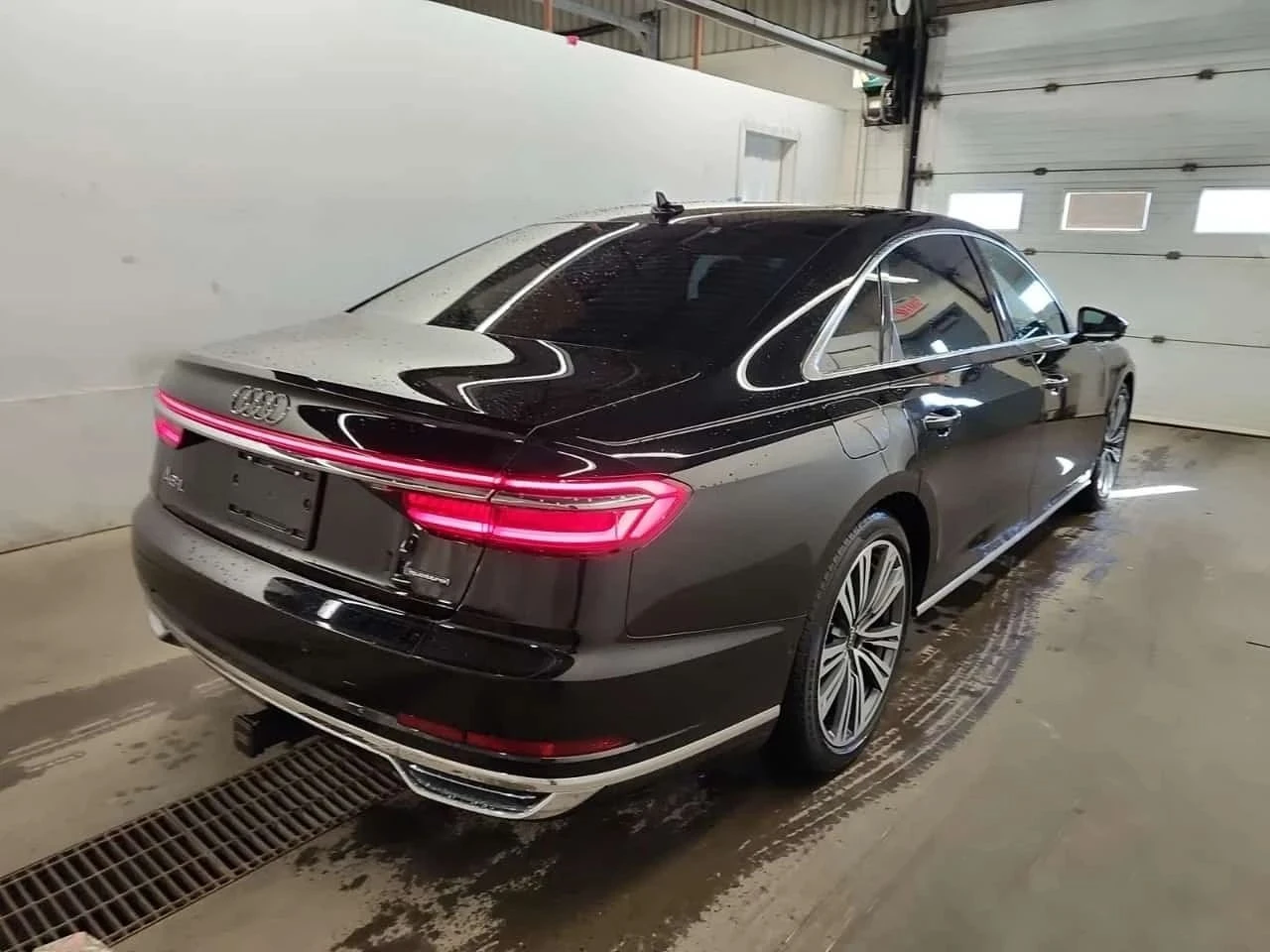 Audi A8, снимка 3 - Автомобили и джипове - 56706301