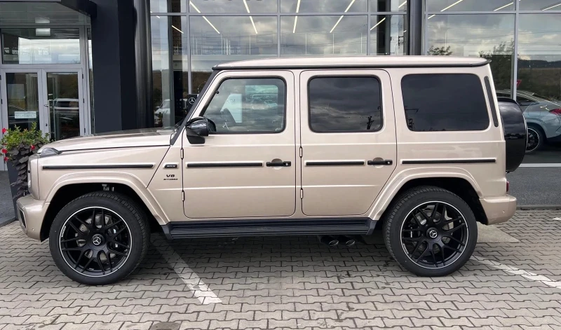 Mercedes-Benz G 63 AMG, снимка 2 - Автомобили и джипове - 52332663