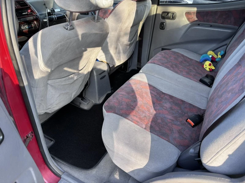 Nissan Terrano, снимка 10 - Автомобили и джипове - 52485420