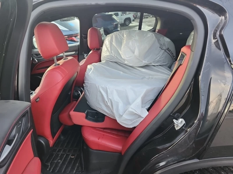 Alfa Romeo Stelvio * Ti Sport * CARFAX * ФИНАНСИРАНЕ* , снимка 13 - Автомобили и джипове - 53315486