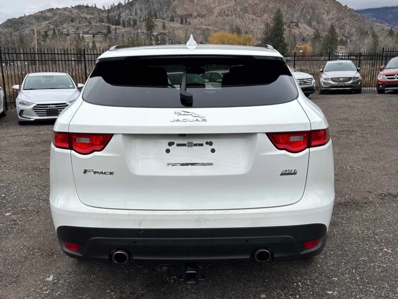 Jaguar F-PACE 35t R-Sport С РЕГИСТРАЦИЯ & АВТО КРЕДИТ , снимка 3 - Автомобили и джипове - 53353336