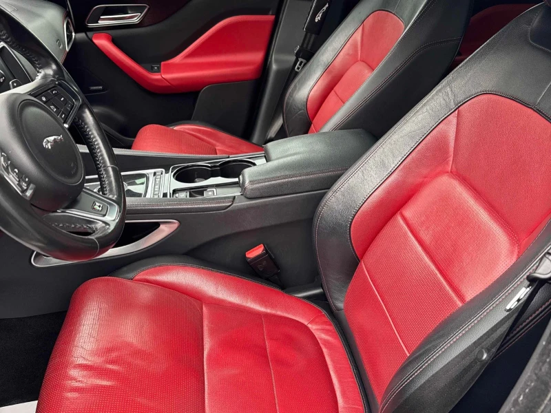 Jaguar F-PACE 35t R-Sport С РЕГИСТРАЦИЯ & АВТО КРЕДИТ , снимка 11 - Автомобили и джипове - 53353336