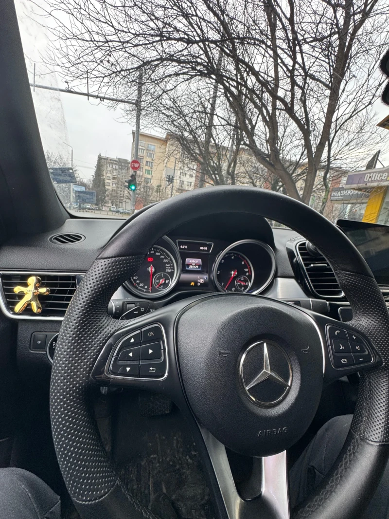 Mercedes-Benz GLE 350, снимка 7 - Автомобили и джипове - 53491579