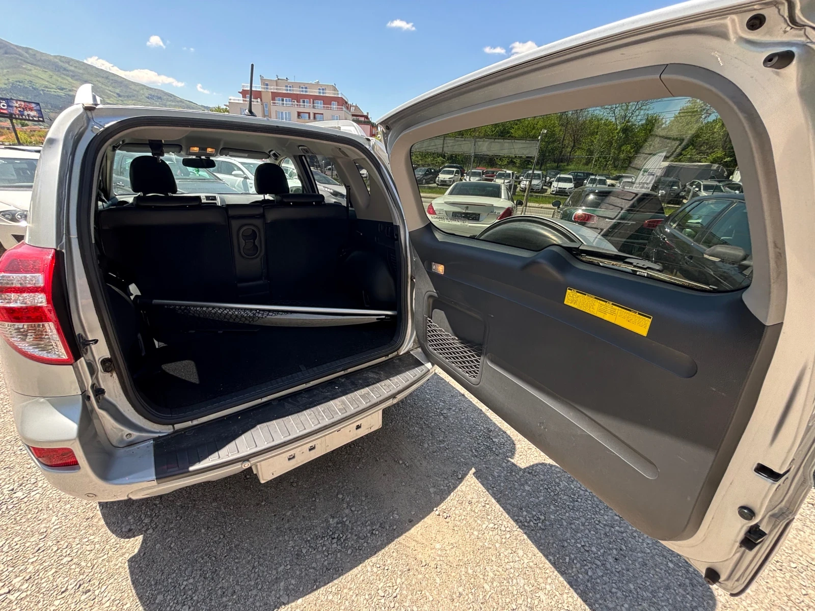 Toyota Rav4 2.0 I - изображение 6