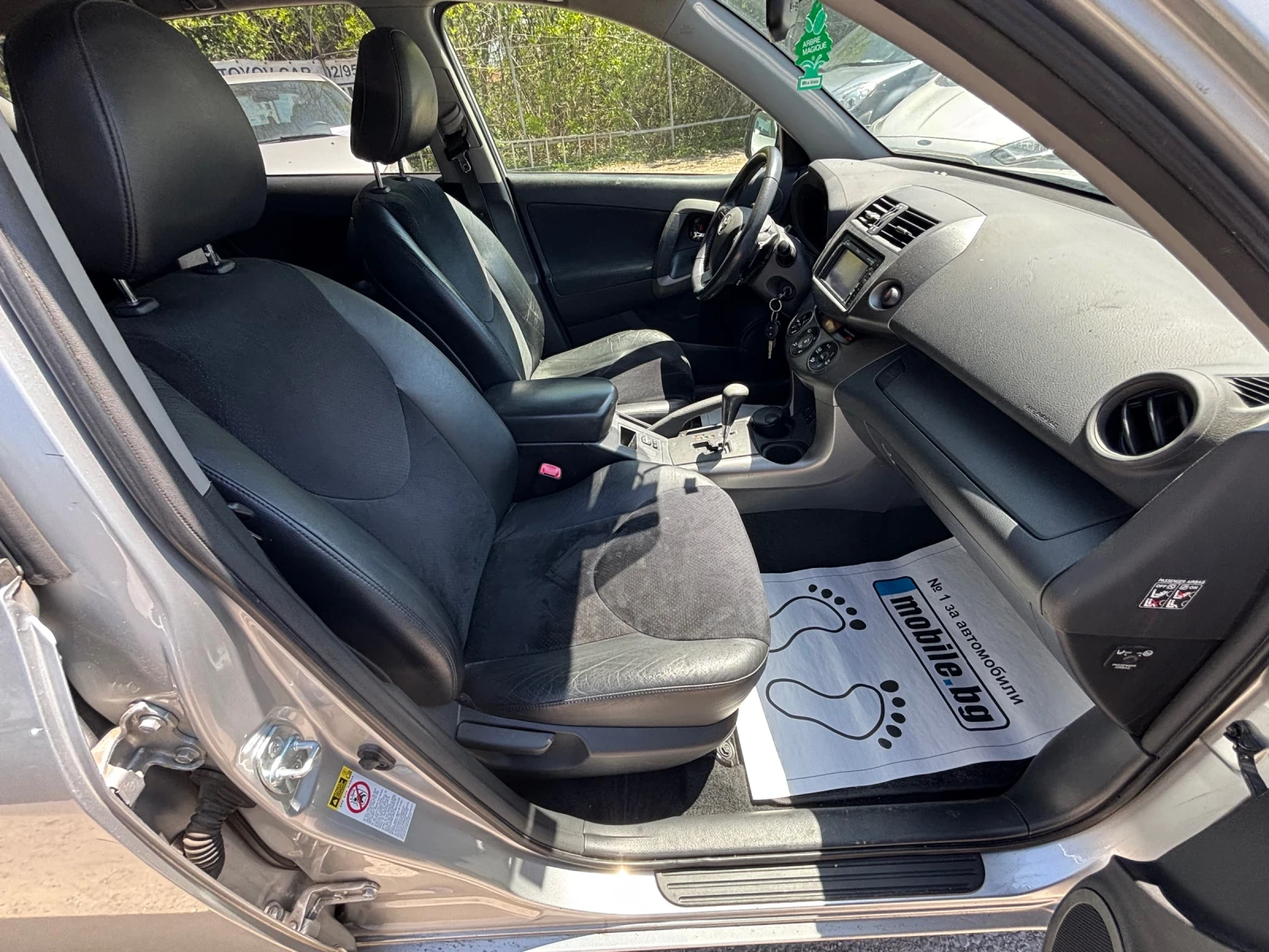 Toyota Rav4 2.0 I - изображение 9