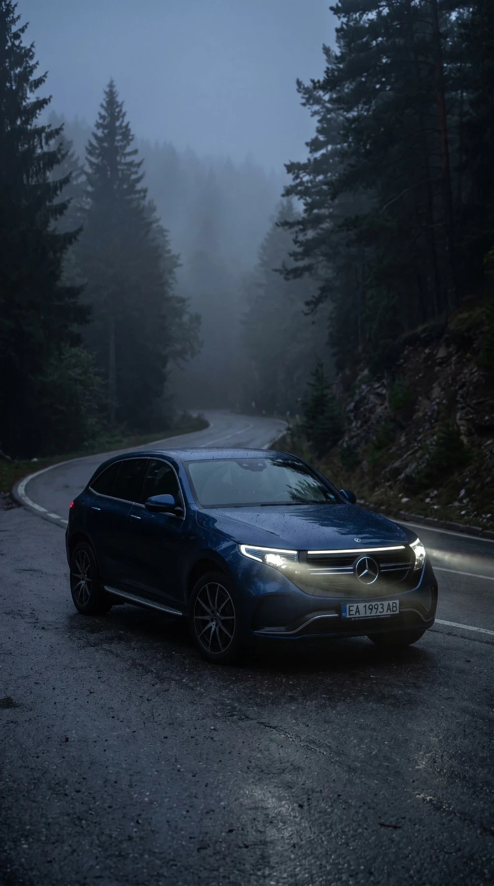 Mercedes-Benz EQC В гаранция до 2029. HUD, 360camera, burmester, amg
