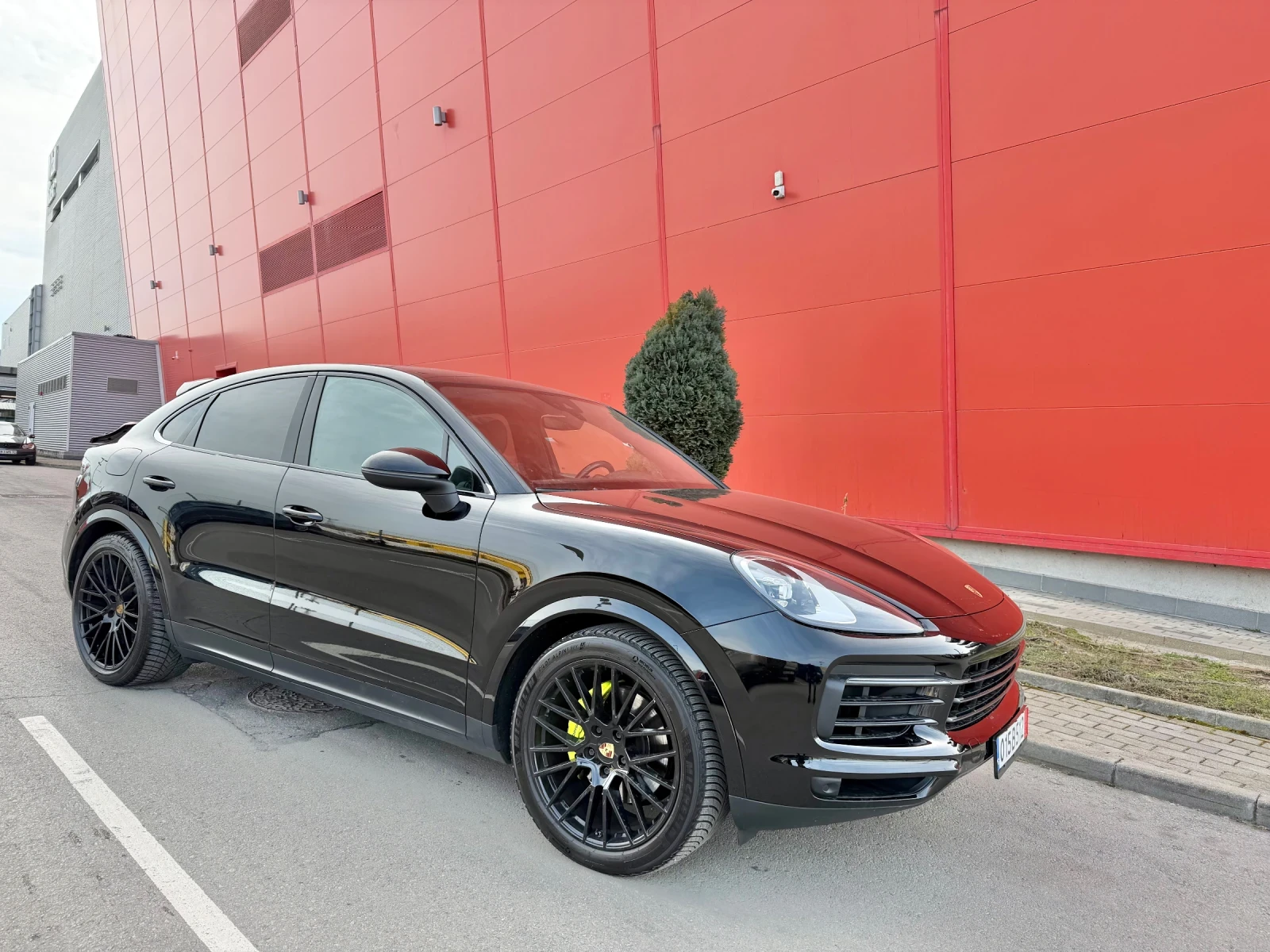 Porsche Cayenne E-HYBRID* 462кс* Швейцария* БАРТЕР, снимка 2 - Автомобили и джипове - 53983035
