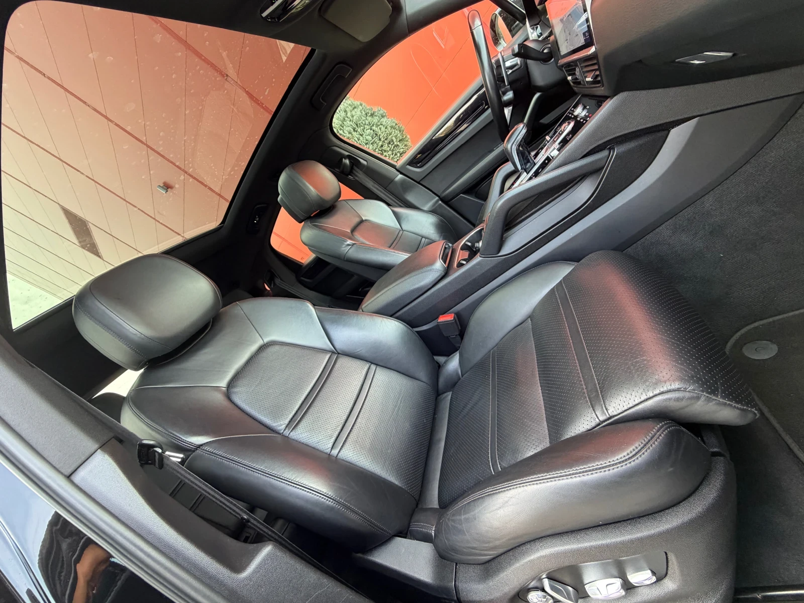 Porsche Cayenne E-HYBRID* 462кс* Швейцария* БАРТЕР, снимка 7 - Автомобили и джипове - 53983035