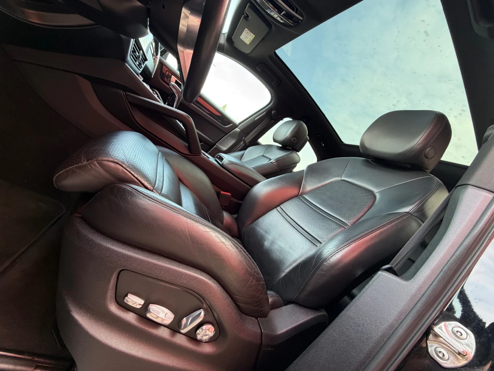 Porsche Cayenne E-HYBRID* 462кс* Швейцария* БАРТЕР, снимка 13 - Автомобили и джипове - 53983035