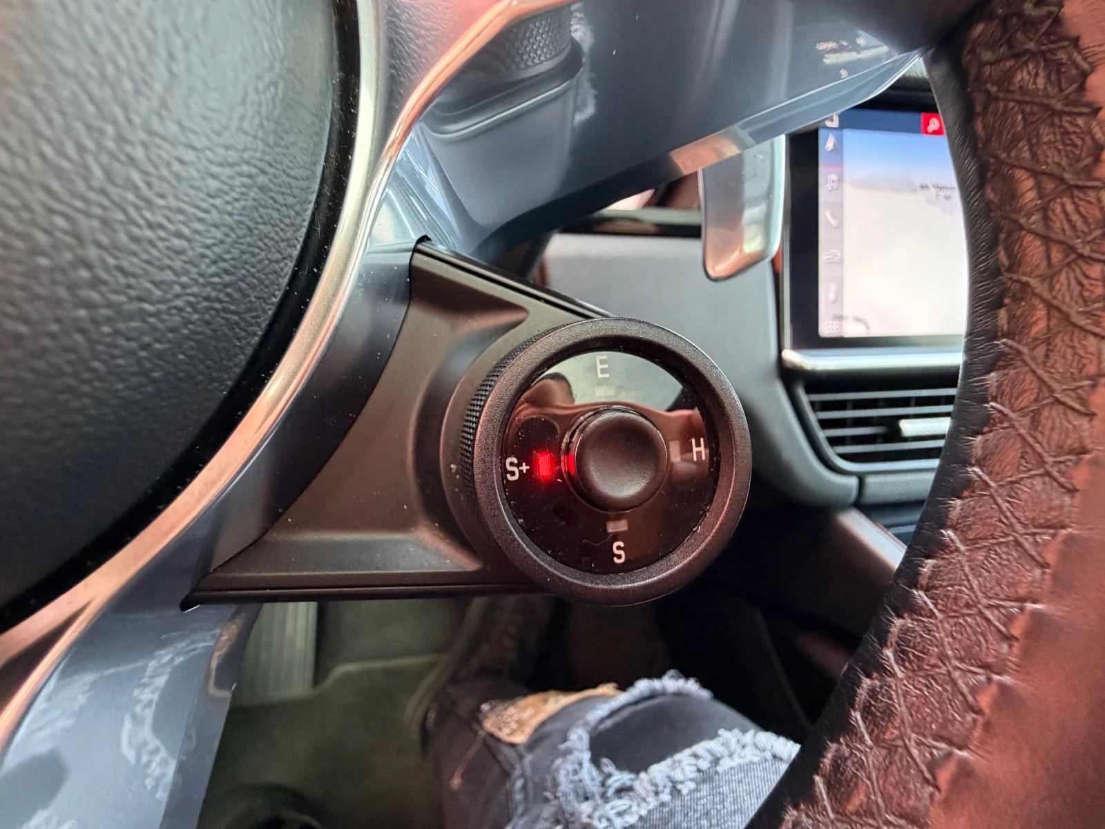 Porsche Cayenne E-HYBRID* 462кс* Швейцария* БАРТЕР, снимка 15 - Автомобили и джипове - 53983035