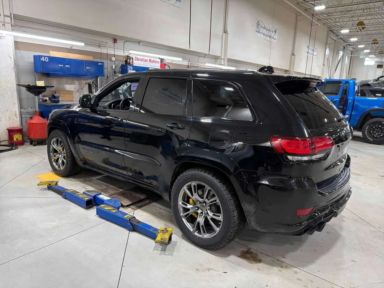 Jeep Grand cherokee  Trackhawk /Distronic/Harman Kardon , снимка 2 - Автомобили и джипове - 54145067