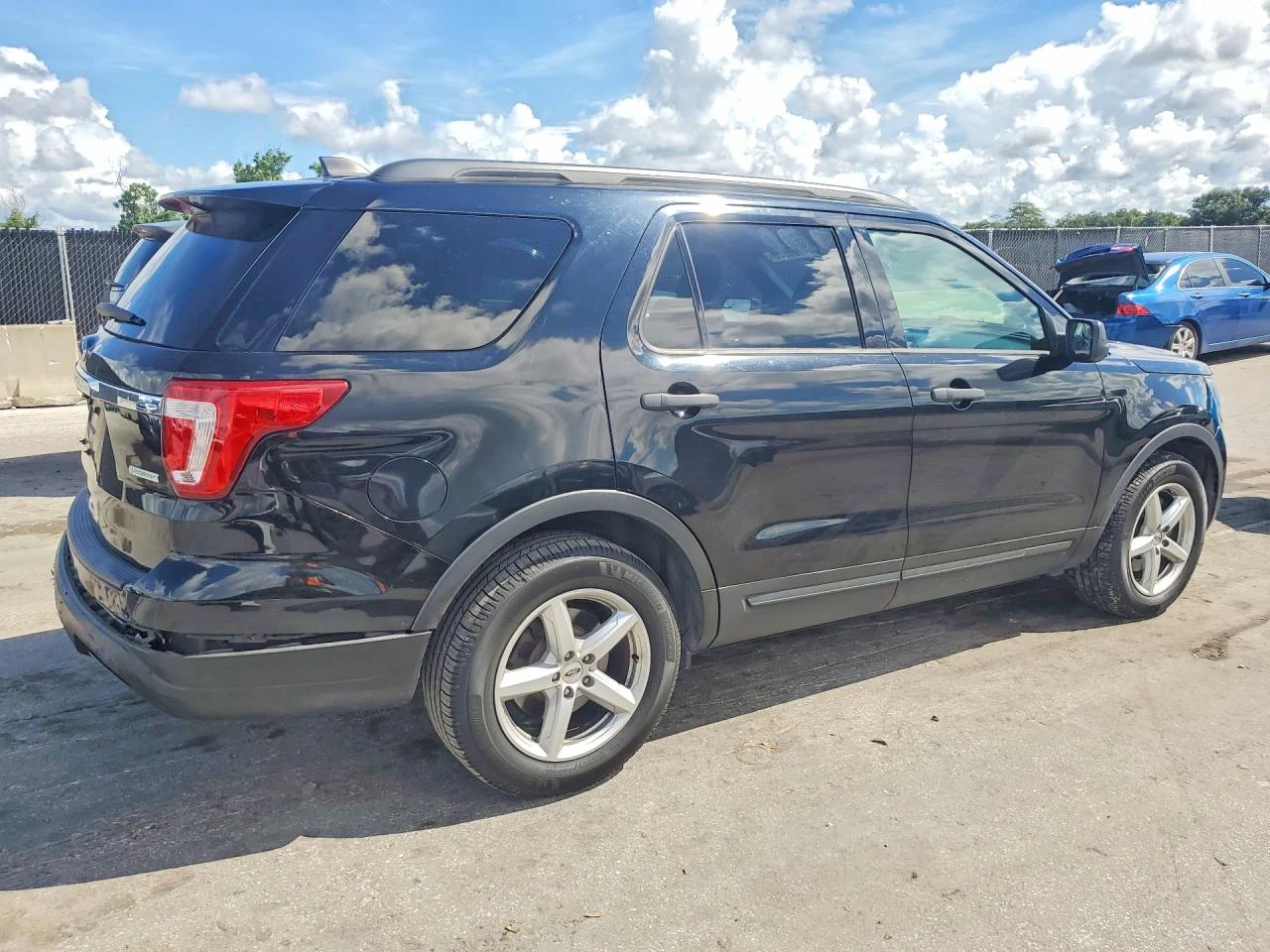 Ford Explorer 2.3l, снимка 3 - Автомобили и джипове - 56025646