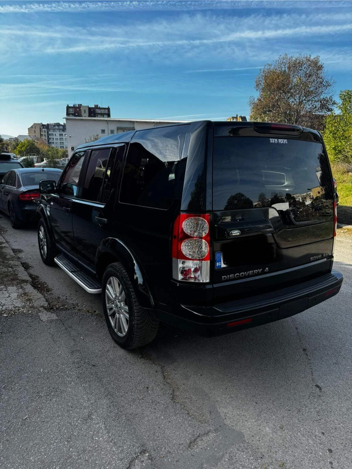 Land Rover Discovery SDV6, снимка 2 - Автомобили и джипове - 56116388