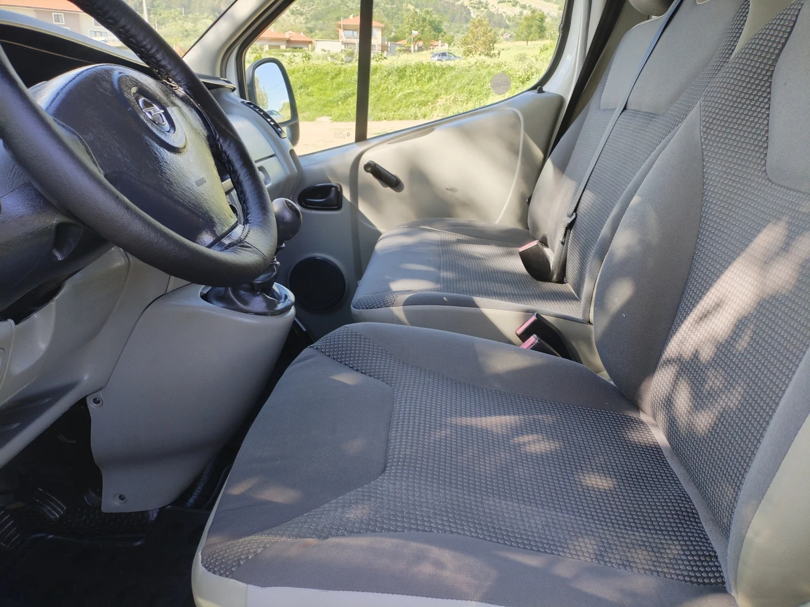 Opel Vivaro 2.0 CDTI 90Hp 6скорости Face TOP , снимка 10 - Бусове и автобуси - 54704481