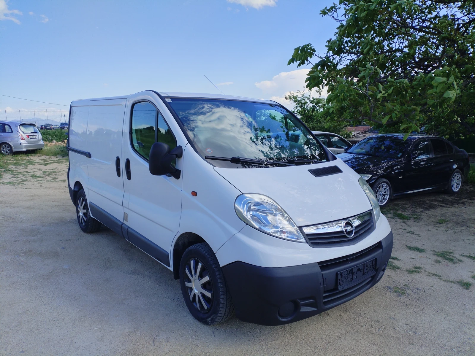 Opel Vivaro 2.0 CDTI 90Hp 6скорости Face TOP , снимка 3 - Бусове и автобуси - 54704481