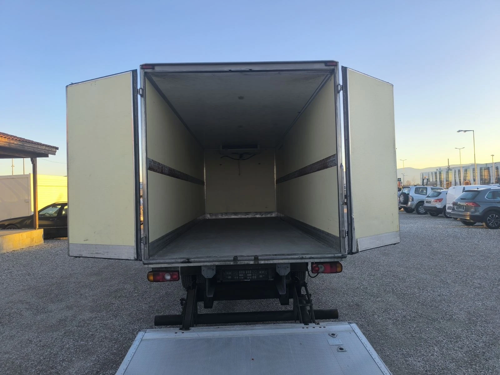 Mitsubishi Fuso | Mobile.bg   11