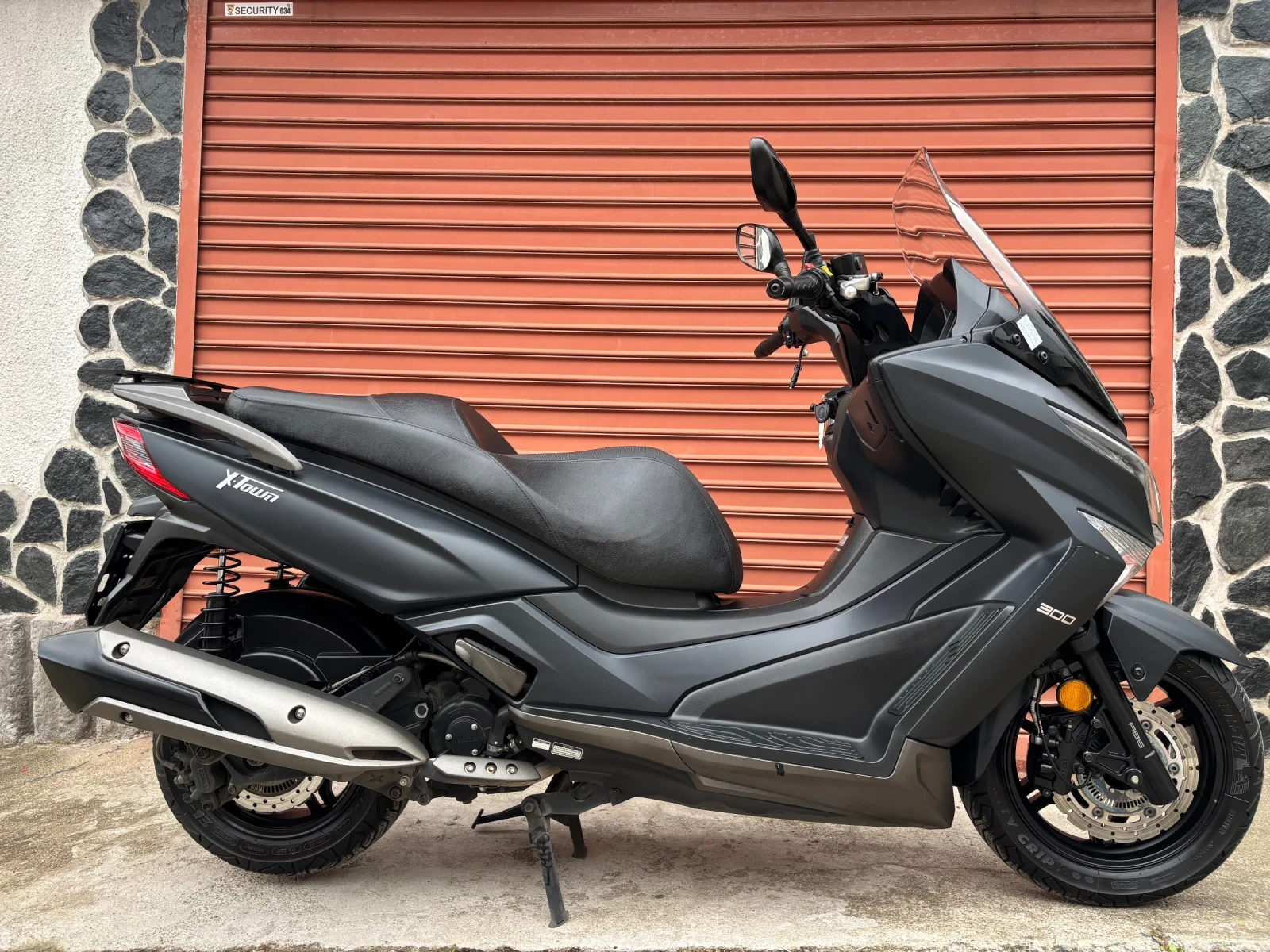 Kymco Downtown X-Town 300i ABS 2019, снимка 2 - Мотоциклети и мототехника - 54182223