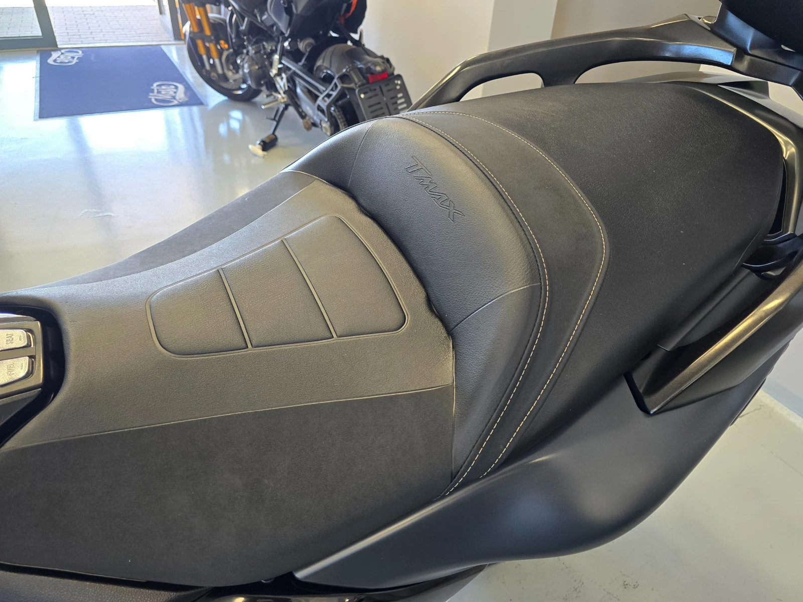 Yamaha T-max 530ie, ABS-TCS!, снимка 13 - Мотоциклети и мототехника - 54144863