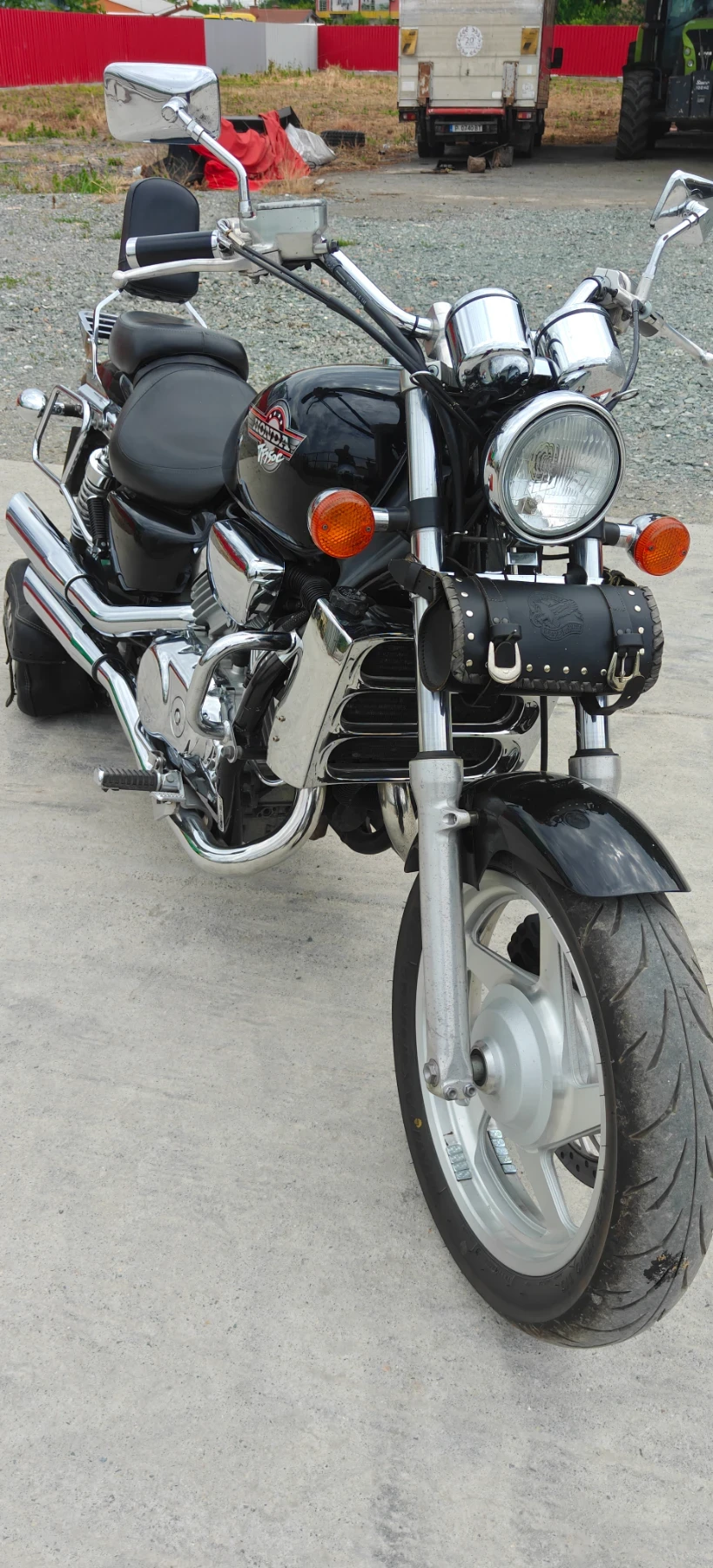 Honda Magna VF750C, снимка 8 - Мотоциклети и мототехника - 54740334