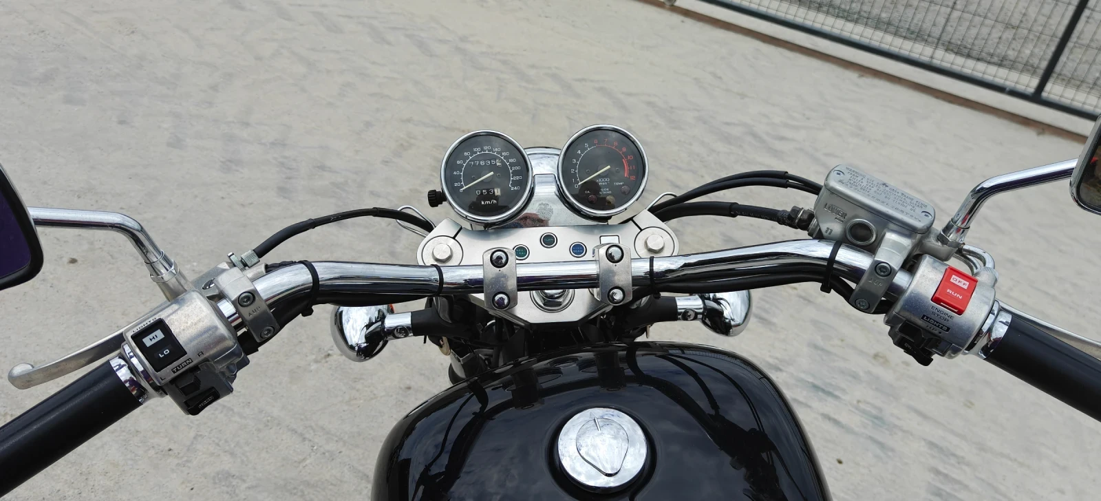 Honda Magna VF750C, снимка 9 - Мотоциклети и мототехника - 54740334