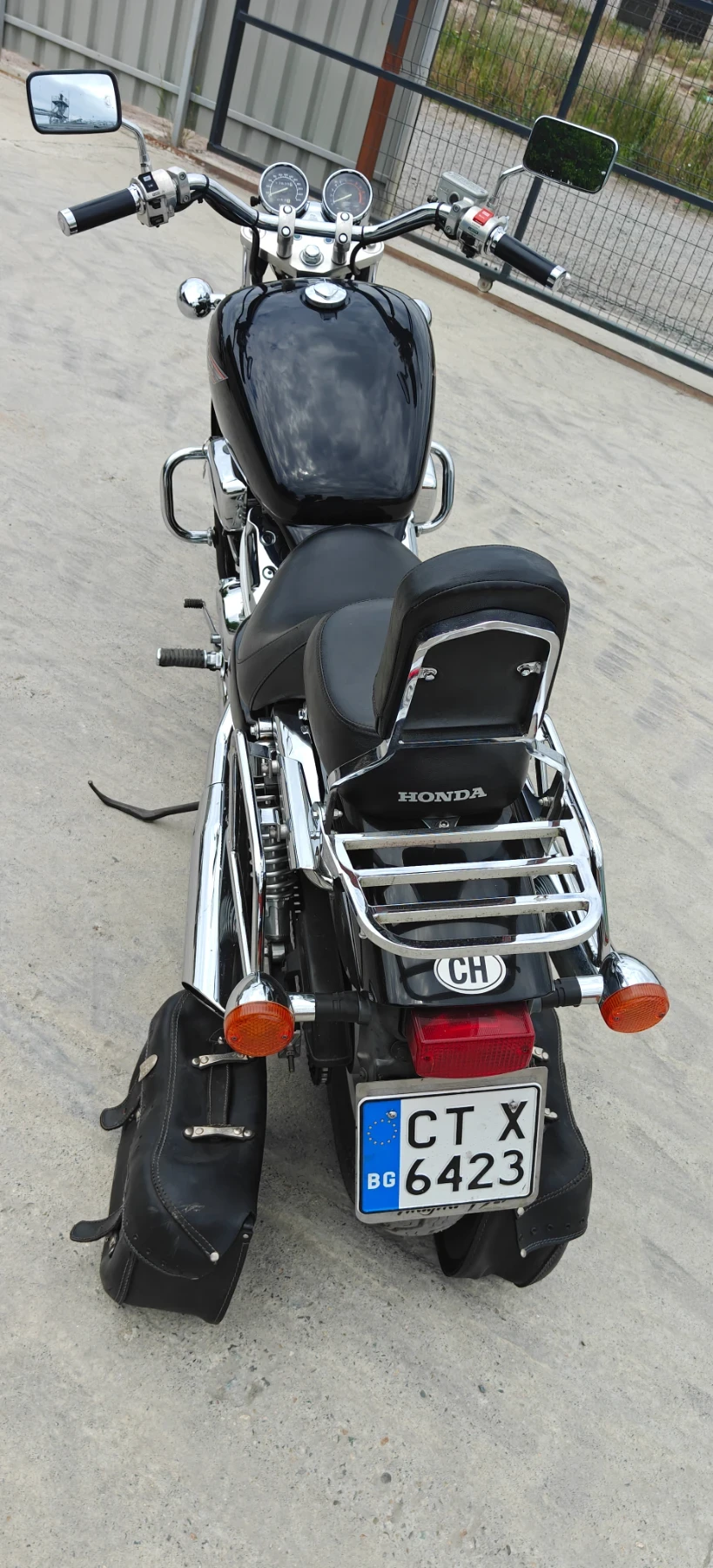 Honda Magna VF750C, снимка 13 - Мотоциклети и мототехника - 54740334