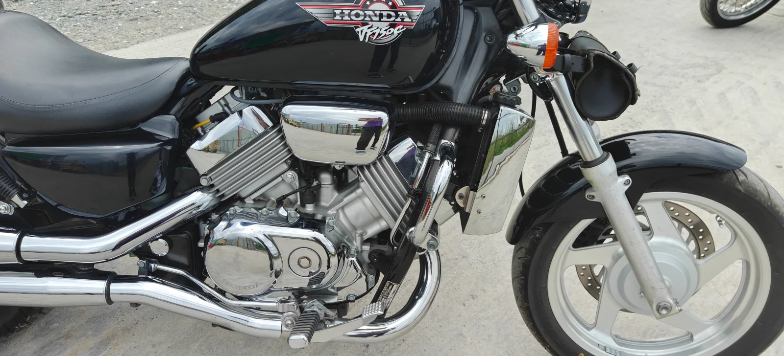 Honda Magna VF750C, снимка 12 - Мотоциклети и мототехника - 54740334
