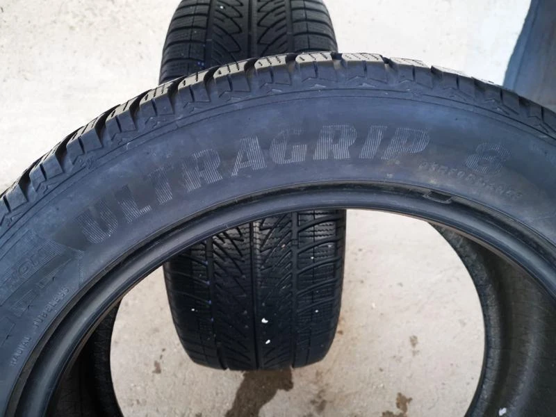 Гуми Зимни 235/50R18, снимка 5 - Гуми и джанти - 30245137