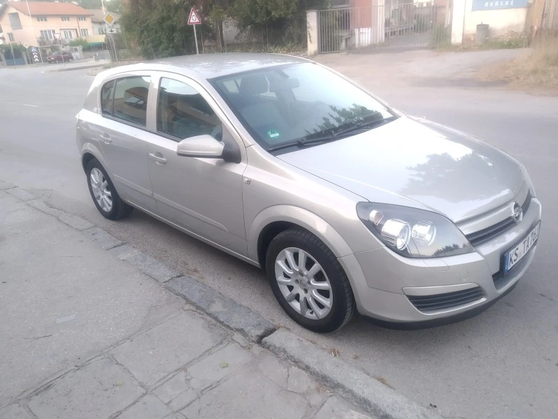 Opel Astra 1.4, снимка 3 - Автомобили и джипове - 46632888