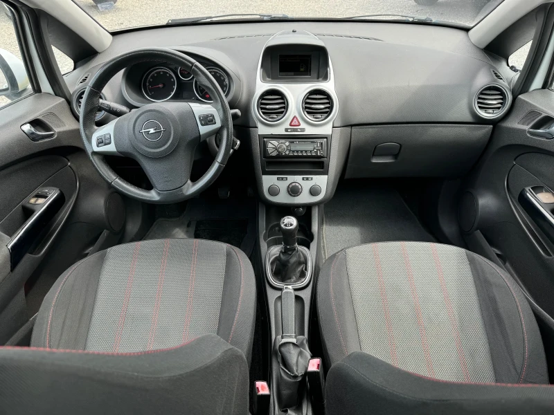 Opel Corsa, снимка 12 - Автомобили и джипове - 46353840