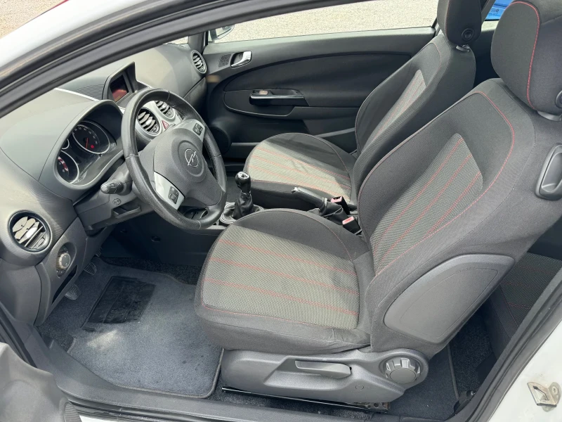 Opel Corsa, снимка 11 - Автомобили и джипове - 46353840