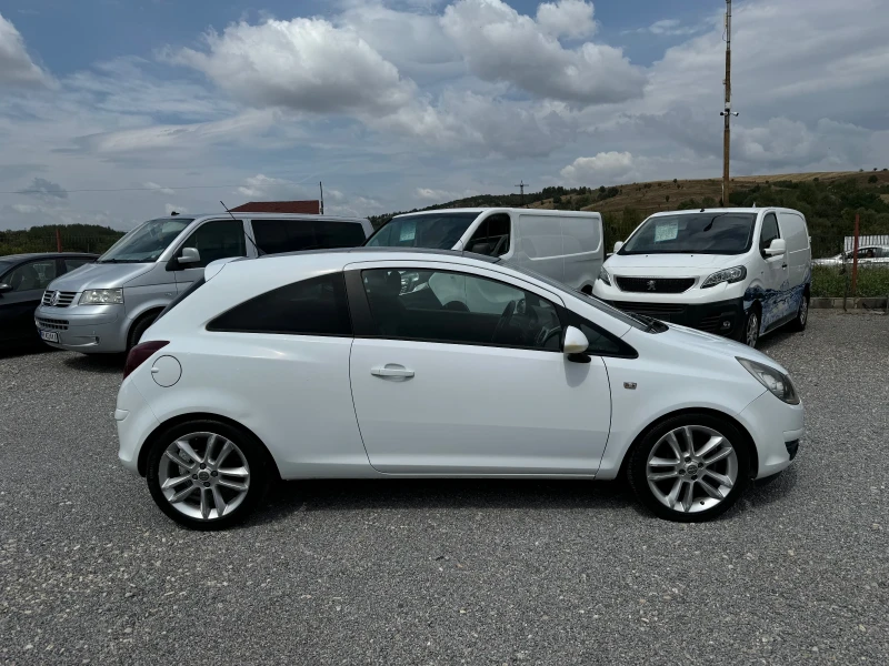 Opel Corsa, снимка 6 - Автомобили и джипове - 46353840