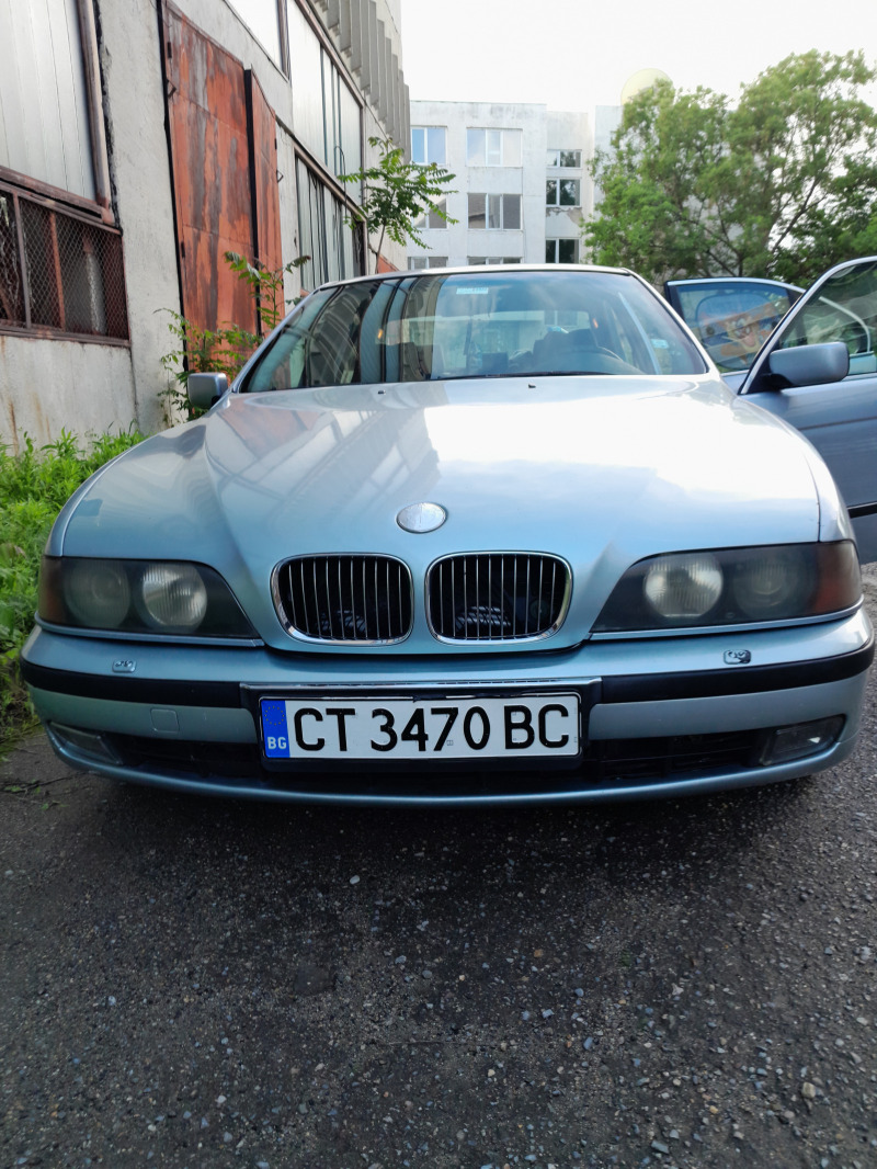BMW 525, снимка 1 - Автомобили и джипове - 45886306