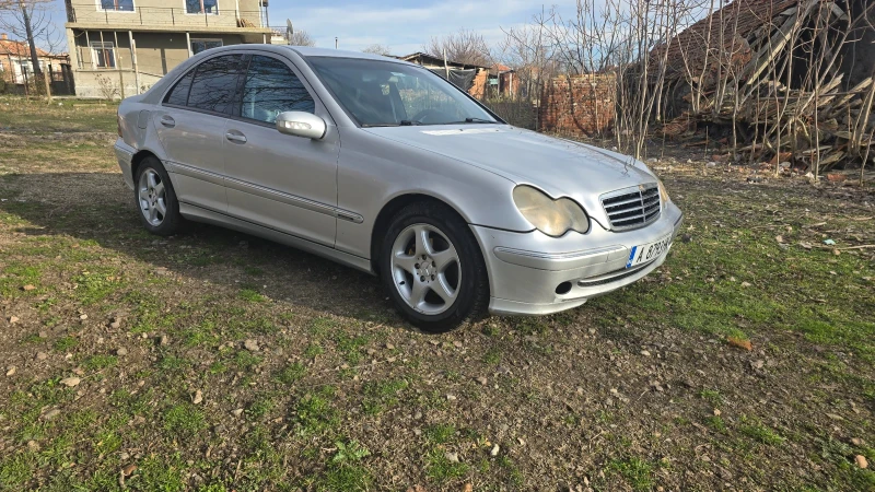 Mercedes-Benz C 220, снимка 5 - Автомобили и джипове - 48631713